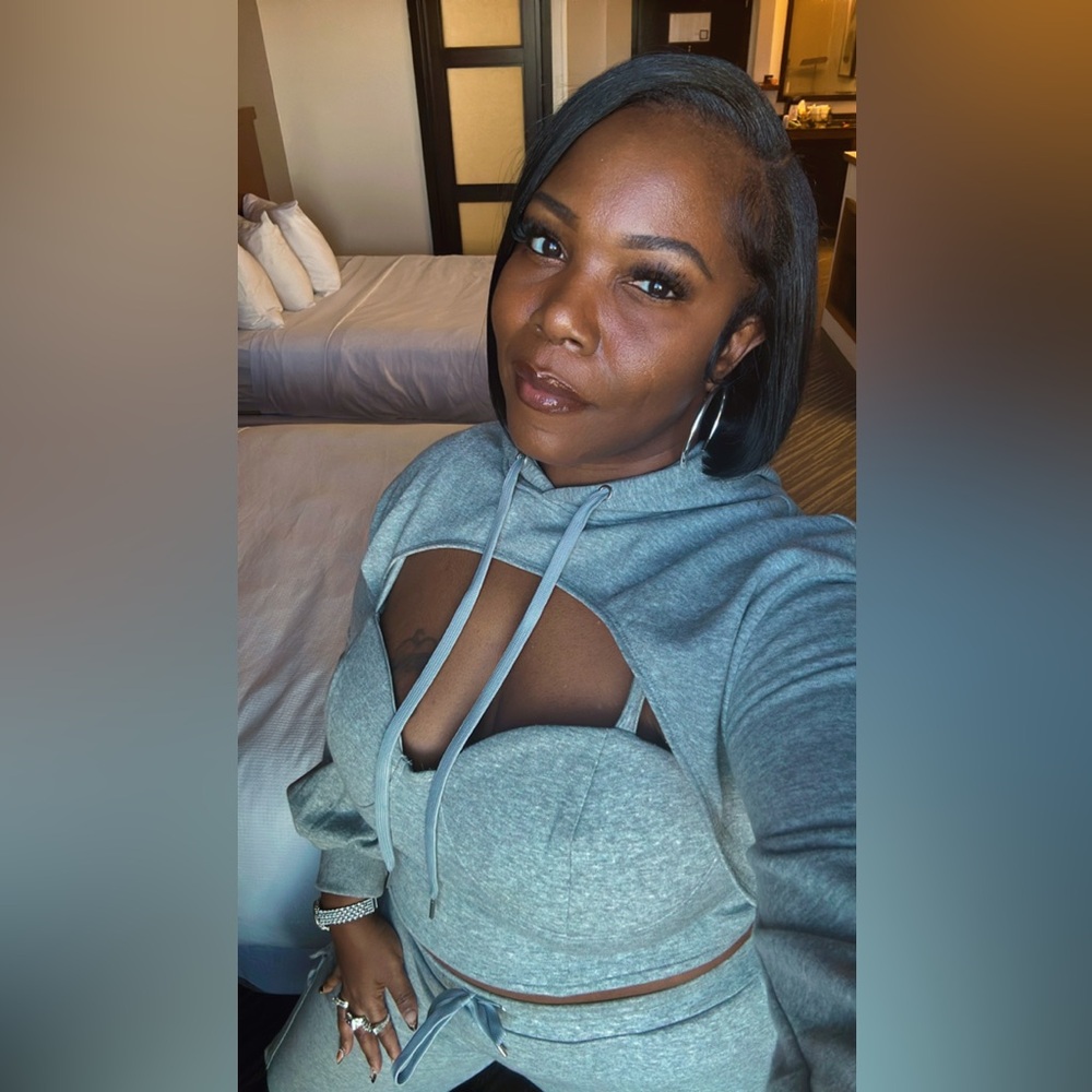 Meet your Posher, Mecca